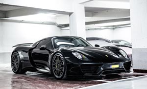 assurance-porsche-918-Spyder-vandalisme-garage